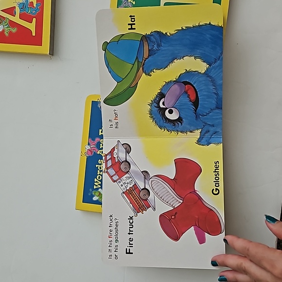 Vintage Sesame Street alphabet books - Picture 4 of 15